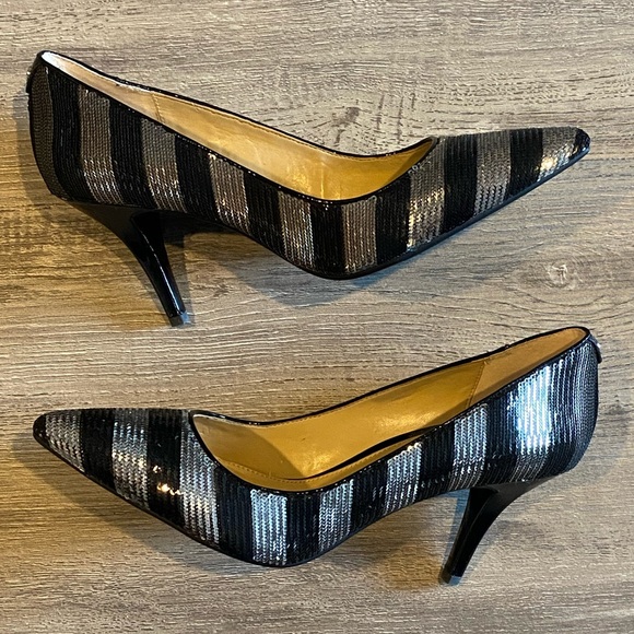 New sz 9.5 Micheal Kors Black & Silver Striped Sequin Pumps Heels - Picture 6 of 13